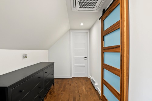 Corridor - 56 Rue Forest, Saint-Jacques, QC 