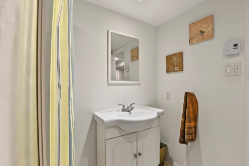 Salle de bains - 42 Rue Vadnais, L'Assomption, QC 