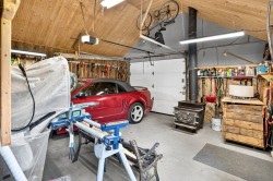 Garage - 