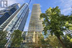 1405 - 33 CHARLES STREET  Toronto, ON M4Y 0A2