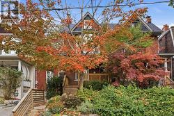 6 SANDFORD AVENUE  Toronto, ON M4L 2E7