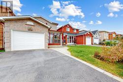 238 LECH WALESA DRIVE  Mississauga, ON L5B 3H2