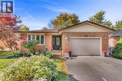 103 WESTVIEW Crescent  Kitchener, ON N2N 2X8