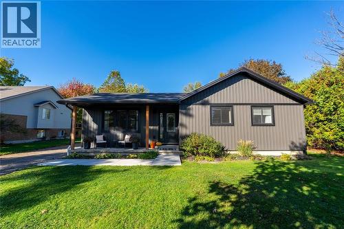 4072 COLLINGWOOD STREET  Plympton-Wyoming, ON N0N 1J6