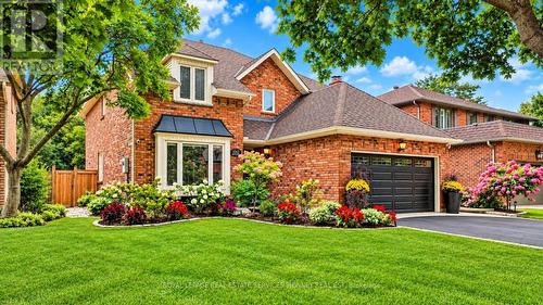 1012 OAK MEADOW ROAD  Oakville, ON L6M 1J7
