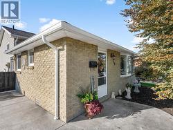 15 Ventnor AVENUE Amherstburg, ON N9V 3J4