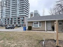 39 PARKSIDE DRIVE  Newmarket, ON L3Y 4R7