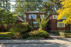 100 OAK PARK AVENUE  Toronto, ON M4C 4M3