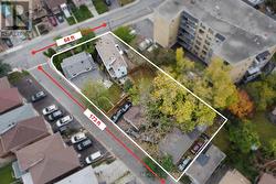 4 KING GEORGE ROAD Toronto, ON M9N 2C1