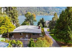 942 3a Highway  Nelson, BC V1L 6J5