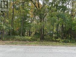 2215 EDGEMORE AVENUE Lasalle, ON N9H 2K2