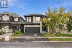 124 DUN SKIPPER DRIVE  Ottawa, ON K1X 0G2