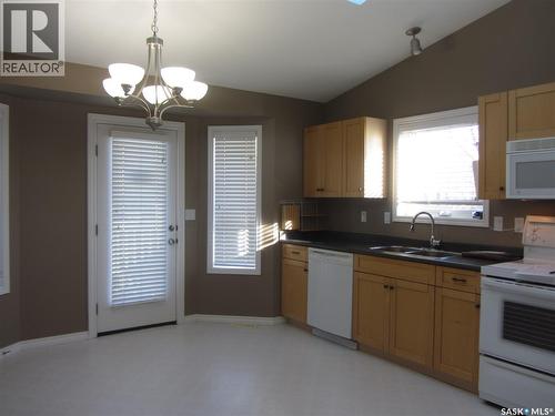 562 Blackburn Crescent, Saskatoon, SK 