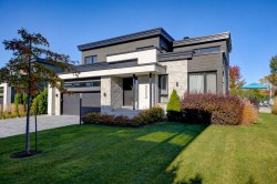 222 Rue Brunelle  Sainte-Julie, QC J3E 0G1