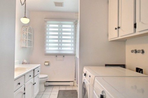 Salle de bains - 458 Rue Principale (St-Évarist), Courcelles/Saint-Évariste, QC 