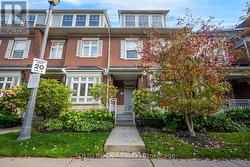 13 COMPASS WAY Mississauga, ON L5G 4T8