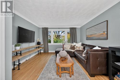 140 Begonia Avenue, Ottawa, ON 
