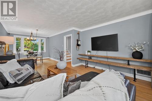 140 Begonia Avenue, Ottawa, ON 