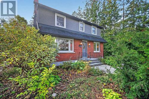 140 Begonia Avenue, Ottawa, ON 