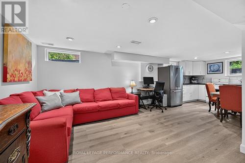 140 Begonia Avenue, Ottawa, ON 