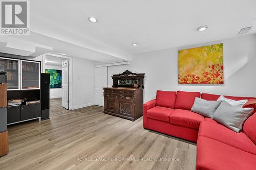 140 Begonia Avenue, Ottawa, ON 