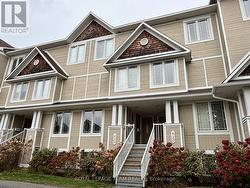 13 - 424 HILLSBORO PRIVATE  Ottawa, ON K2M 3A8