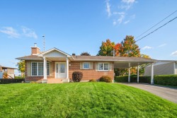 1020 Av. Cécile  Saint-Césaire, QC J0L 1T0