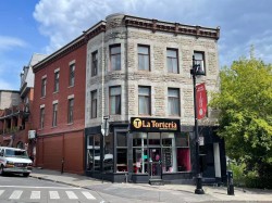 2071  - 2075 Boul. St-Laurent  Montréal (Ville-Marie), QC H2X 2T3
