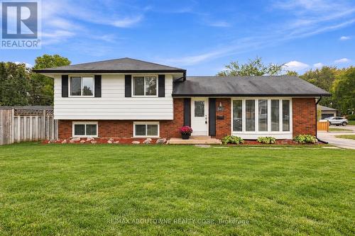 340 DUNCOMBE DRIVE  Burlington, ON L7L 4M1