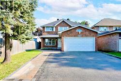 2607 OLD CARRIAGE ROAD  Mississauga, ON L5C 1Y6