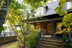 42 FERN AVENUE  Toronto, ON M6R 1K1