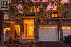 44 VIEWCREST Circle  Etobicoke, ON M9W 7G6