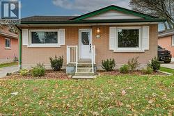 79 HOFFMAN Street  Kitchener, ON N2M 3M8