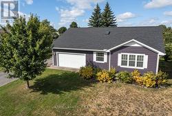 34 HELEN CRESCENT  Kawartha Lakes (Mariposa), ON K0M 2C0