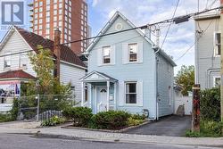 249 HINCHEY AVENUE  Ottawa, ON K1Y 1L9