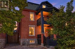 217 FLORENCE STREET E  Ottawa, ON K1R 5N5
