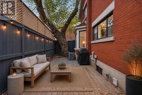 Photo has been virtually staged. - 139 Renfrew Avenue, Ottawa, ON 
