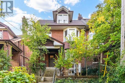 32 THOME CRESCENT  Toronto, ON M6H 2S5