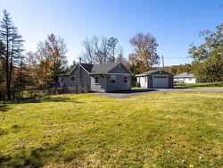 12 Buchanan Avenue  Enfield, NS B2T 1C8