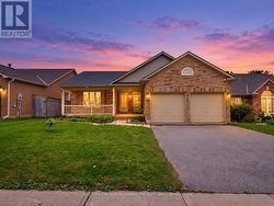 28 HARWOOD DRIVE  Barrie, ON L4N 7B9