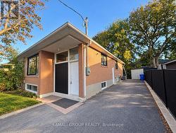 MAIN - 52 WALTER AVENUE Newmarket, ON L3Y 2T3