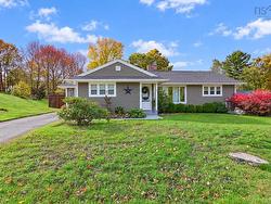 23 Grant St., Kentville NS  Kentville, NS B4N 2S5