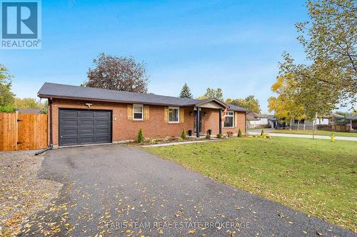 238 MCCREA DRIVE  Clearview, ON L0M 1S0