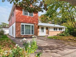 15 Kincardine Drive  Dartmouth, NS B2X 1H7