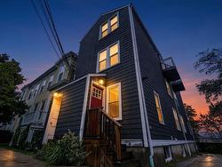 1 2093 Creighton Street  Halifax, NS B3K 3R5
