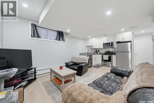 574 Mcfaull Crescent, Saskatoon, SK 