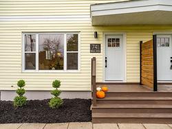 74 1/2 Belle Vista Drive  Dartmouth, NS B2W 2X5