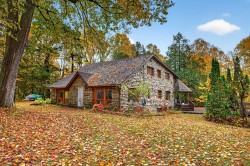 424 Ch. du Lac-Morency  Saint-Hippolyte, QC J8A 2N3