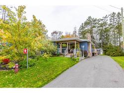23 Bickerton AVE Sackville, NB E4L 3M8