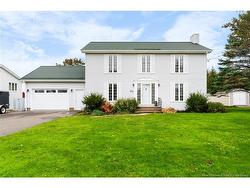 90 Rue Acadie Bouctouche, NB E4S 2T4